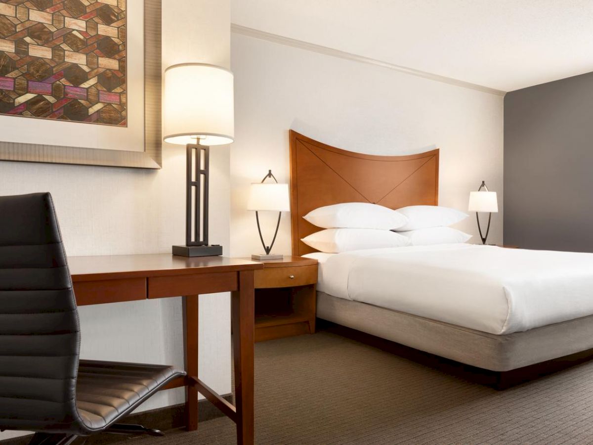 EMBASSY SUITES BY HILTON BLOOMINGTON/MINNEAPOLIS ::: BLOOMINGTON, MN :::  COMPARE HOTEL RATES